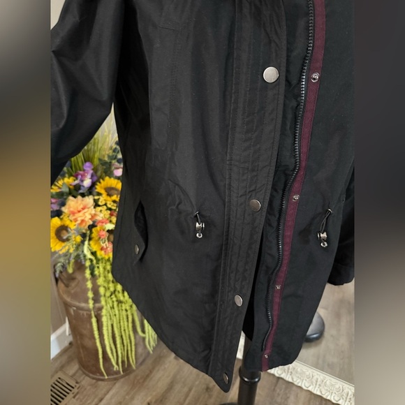 Giacca • Hooded Medium Weight Quilted Jacket - Picture 5 of 14